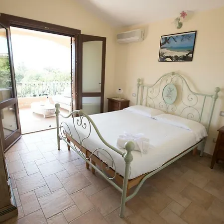House & Sea Chia Domus De Maria